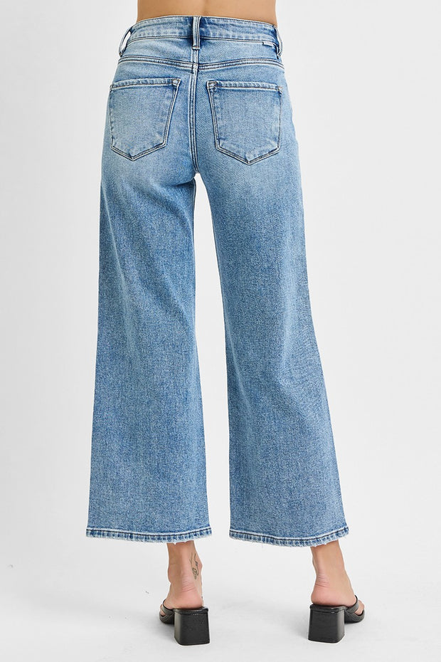 Light Wash High Rise Cropped Jeans